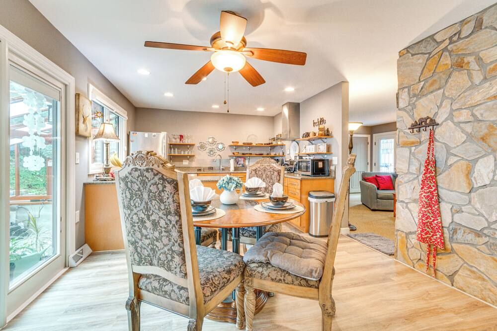 Cozy Hideaway w/ Grill, 17 Mi to Asheville - Black Mountain - Essbereich