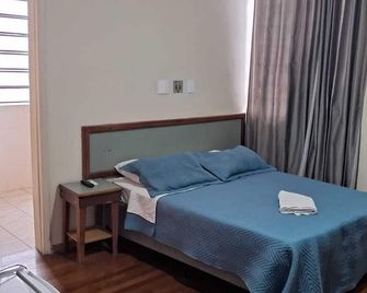 Martha Office Hotel - Bauru - Bedroom