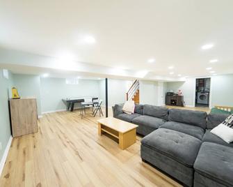 4BDRM River front house with Private Beach in Hollywood - Hollywood - Living room