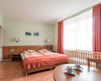 Penzion Fan - Karlovy Vary - Habitación