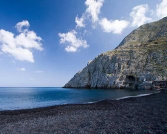 Santonero - Akrotiri
