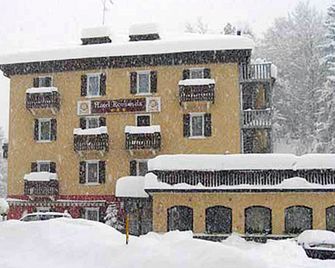 Hotel Romanda - Lavarone - Building