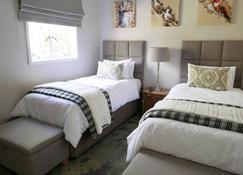Waterside Cottages - Gaborone - Bedroom