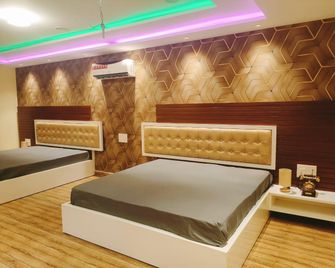 Hotel Shine Star - Ludhiāna - Habitación