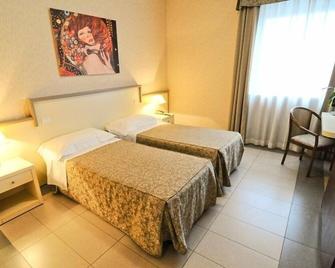 Hotel Al Sant'Andrea - Sarzana - Ložnice