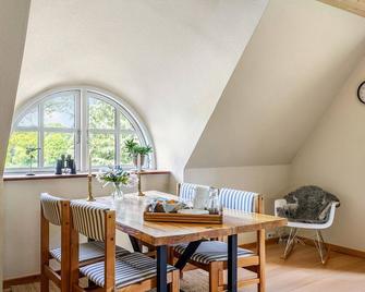 Cozy Home In Skanderborg With Lake View - Skanderborg - Jídelna