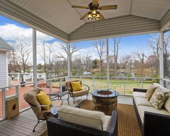Windward Cove - Grasonville - Balcony