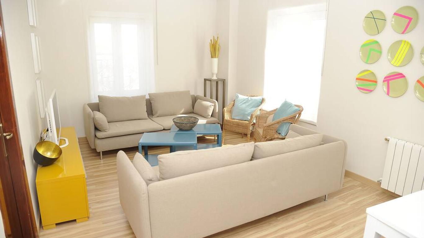 Mola Suites