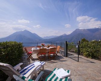 Vista d'Oro Ulivo Apt. 4 - Perledo - Balkon