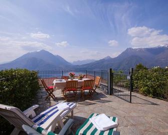 Vista d'Oro Ulivo Apt. 4 - 佩爾萊多 - 陽台