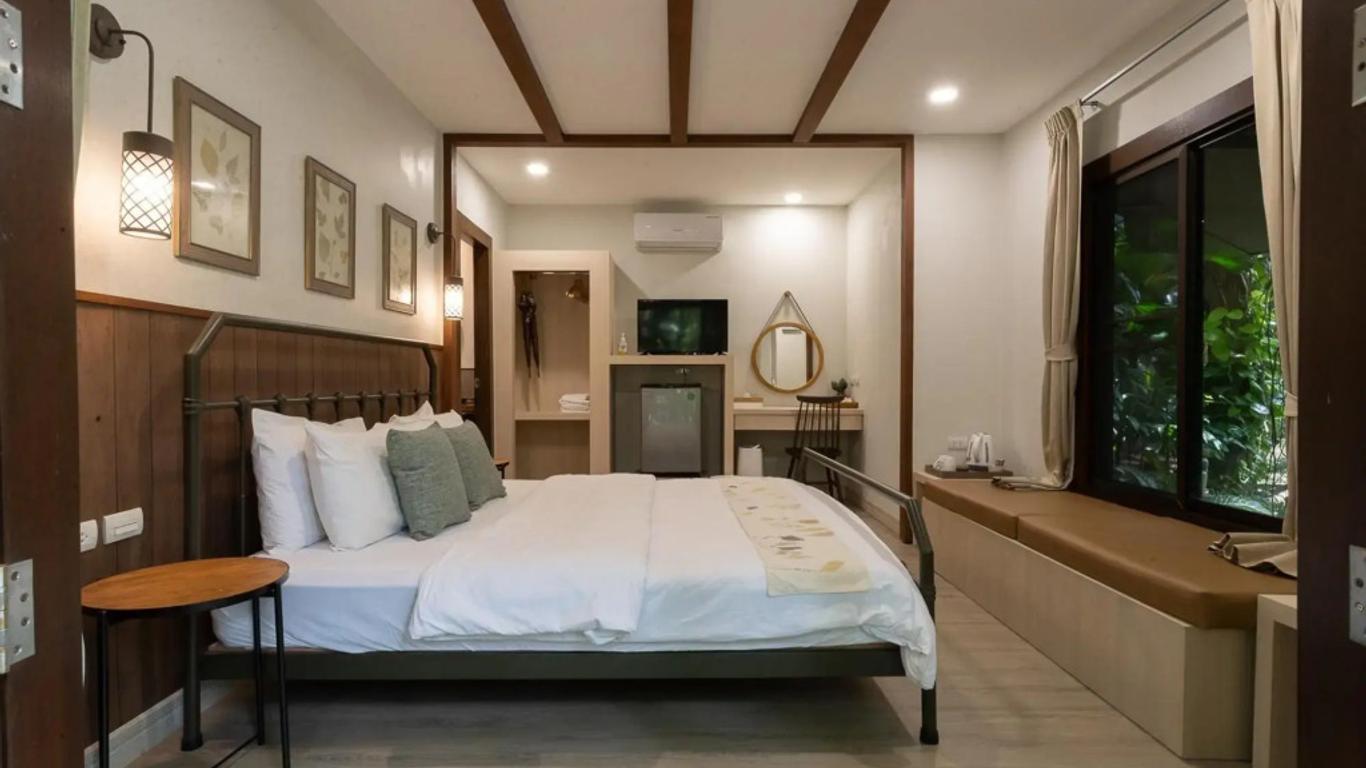 Wanathara Resort