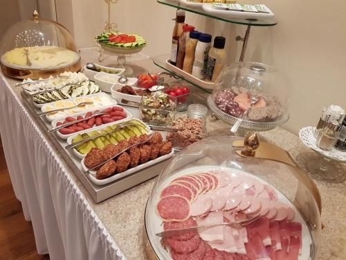Garni An den Salinen - Bad Durkheim - Buffet