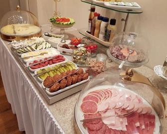 Garni An den Salinen - Bad Durkheim - Buffet