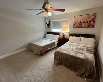 Luxury Drip - Austin - Bedroom
