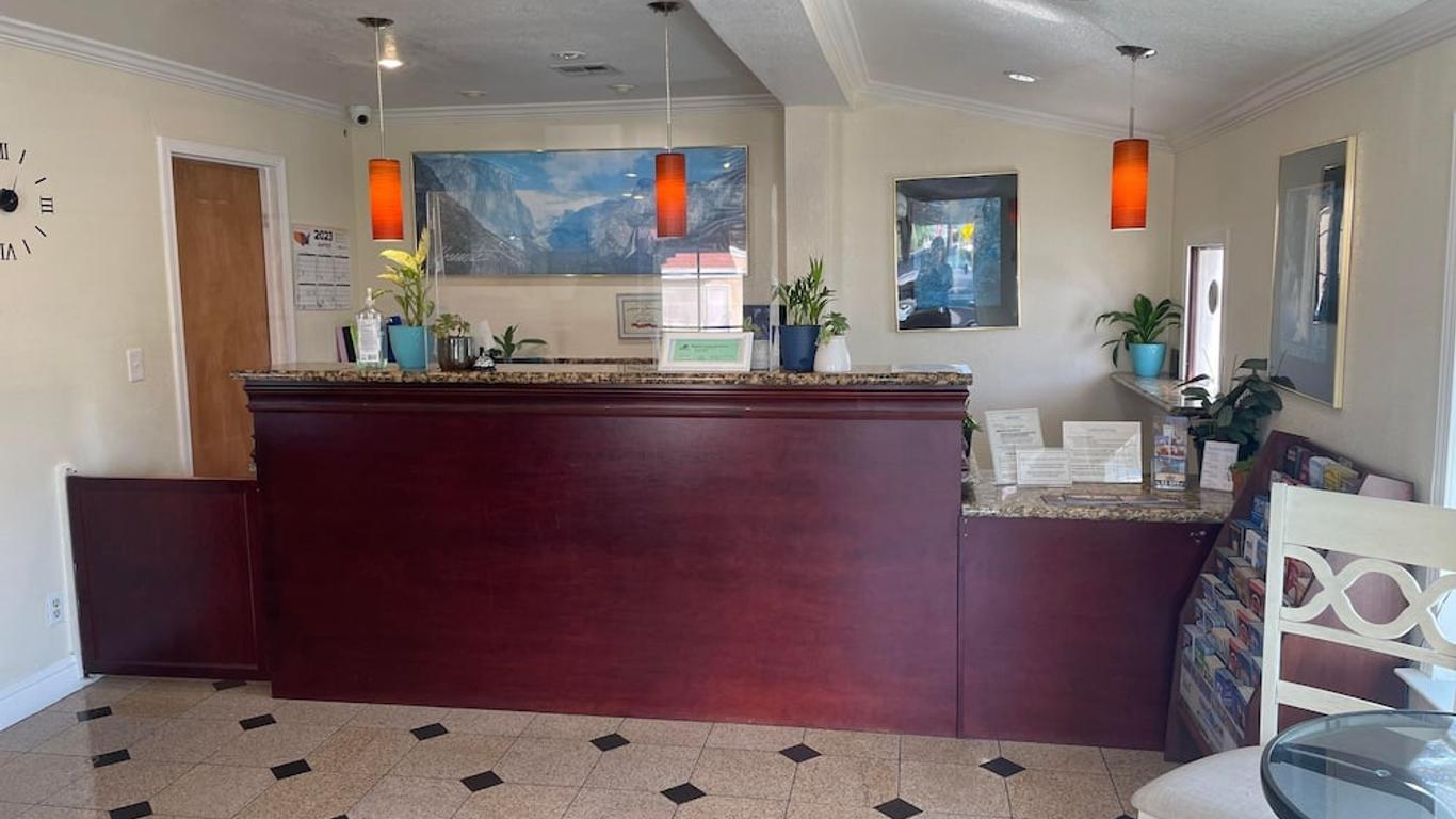 Holiday Motel Oakdale