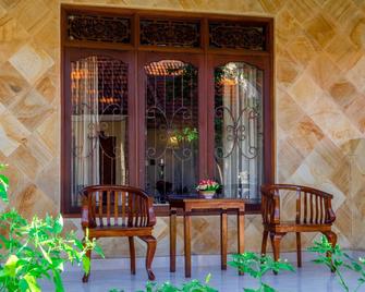 Suriwathi Hotel - Kuta - Patio
