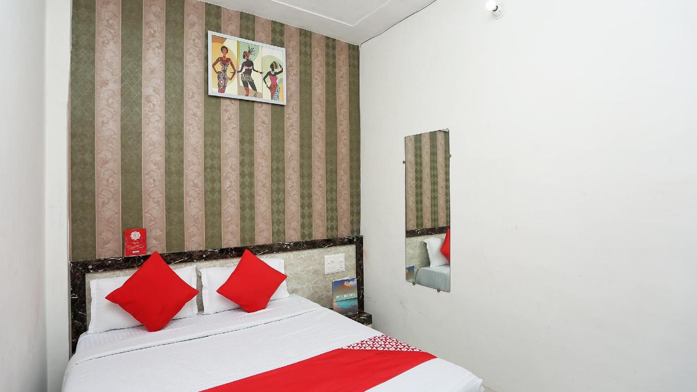 Hotel O Blue Moon