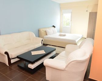 Hotel Konstantin - Pristina - Bedroom