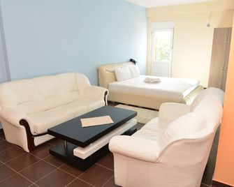 Hotel Konstantin - Pristina - Slaapkamer