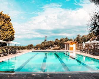 Ataol Tatil Ciftligi - Bozcaada - Pool