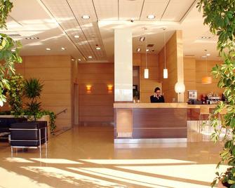 Hotel La Boroña - חיחון - דלפק קבלה