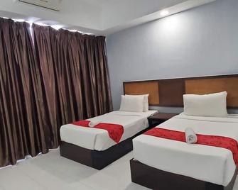 Leisure Cove Hotel & Apartments - Tanjung Bungah - Schlafzimmer