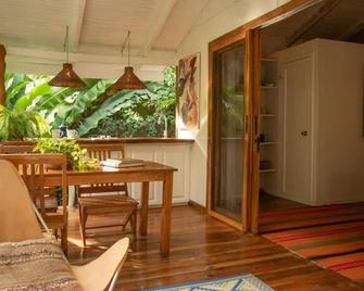 Surf Casitas - High Tide Bungalow - Tambor - Balcón