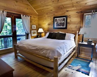 Mountain Cabin On Cooper Creek - Suches - Bedroom