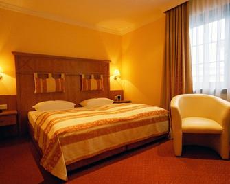 Hotel Schick - Bad Homburg - Bedroom