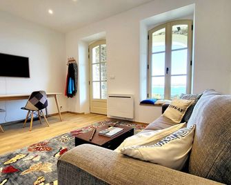 Vue pleine mer à la Perle Marine - La Terrasse - Dinard - Living room