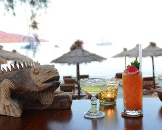 Porto Koundouros Beach And Villas - Pisses - Food