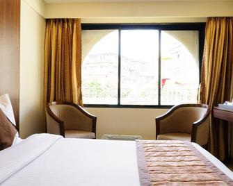 Valley View Resort - Mahabaleshwar - Bedroom