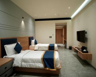 Dream Inn By Nexottel - Surendranagar - Bedroom