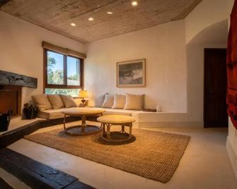 Scratch House hotel boutique - Villa Allende - Living room