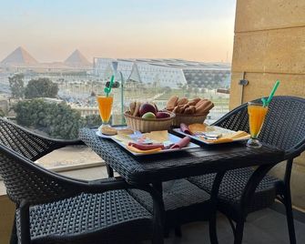Asia Grand Museum & Pyramids view - קהיר - מרפסת