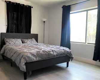 Modern Urban Oasis Conveniently Located near Downtown Phoenix. - فينيكس - غرفة نوم