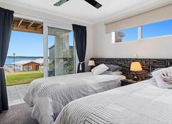 Omokoroa Sea View Apartment - Tauranga - Sovrum