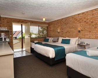 Kennedy Drive Boutique Motel - Close To City Centre & Airport - Tweed Heads - Bedroom