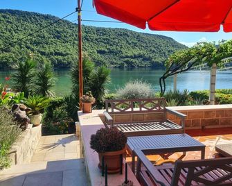 Apartment Ana Broce - Broce - Patio