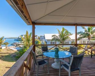 Blue Moon: Newly Rebuilt Cottage South of Abaco Inn - Marsh Harbour - Balcony
