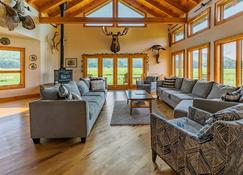 Tenwood Lodge - Ithaca - Living room