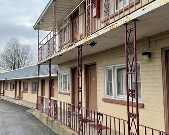 Deepwell Motel - Owego - Gebäude