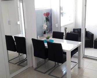 Downtown Park Suites - Vodice - Sală de mese