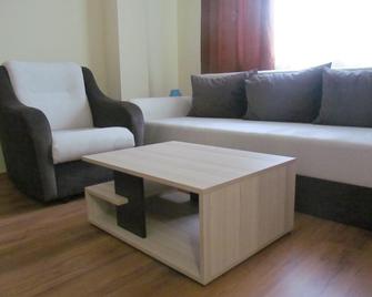 Hotel Mali - Ruse - Sala de estar