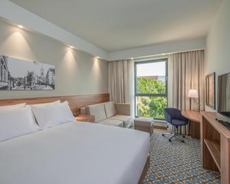 Hampton by Hilton Oswiecim - Oświęcim - Bedroom