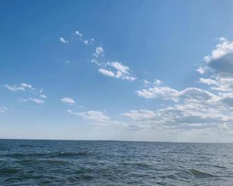 Relaxing, Swimming, Walking, Kayaking, Hiking, Fishing & Dining - Rock Hall - Beach