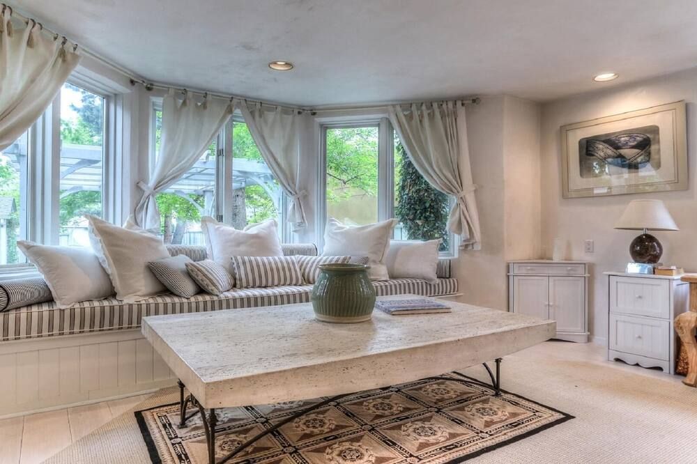 Charming Cottage House - دنفر (كولورادو) - غرفة معيشة