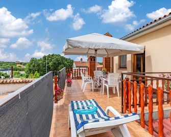 2 bedroom beautiful apartment in Pula - Pula - Balcony