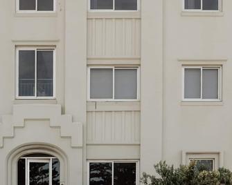 Bondi Beach Bliss Studio - Bondi Beach - Building