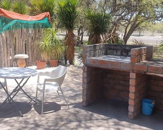 Paradise Camp Game Lodge - Grootfontein - Patio